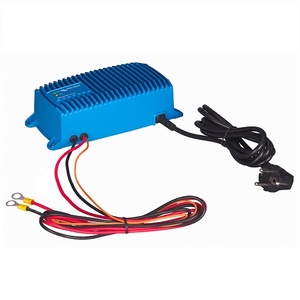 Chargeur de batterie au plomb et lithium-ion 24V 8A (IP67) Victron Blue Power
