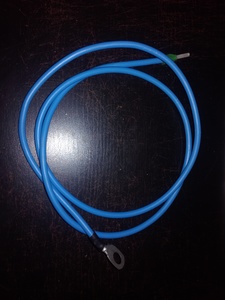 Câble de connexion batterie - régulateur 6mm² 1 cosse M8 Bleu (Neutre )